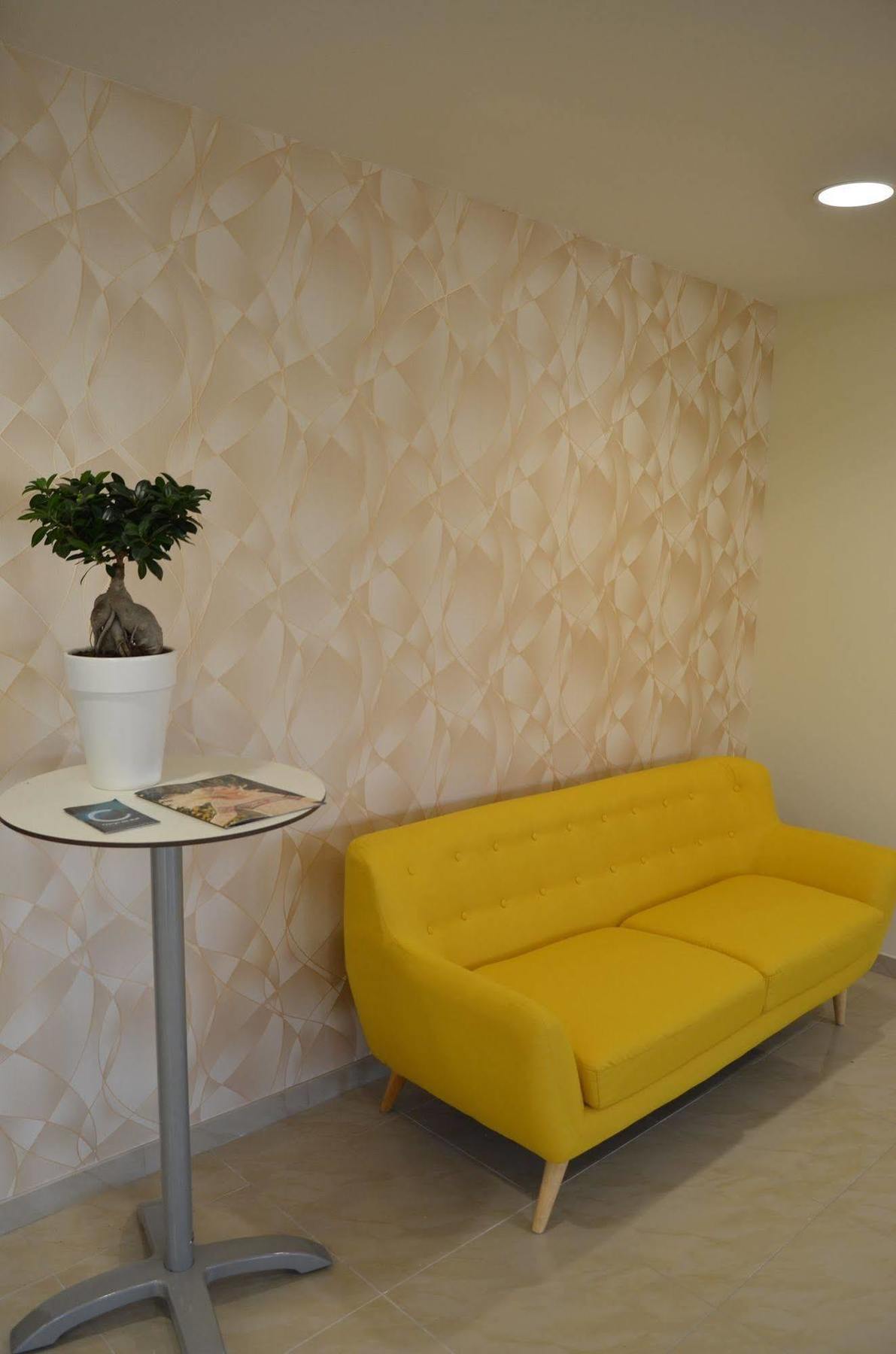 Appart'Hotel Et Chambres Essentiel Spa Arles Dış mekan fotoğraf