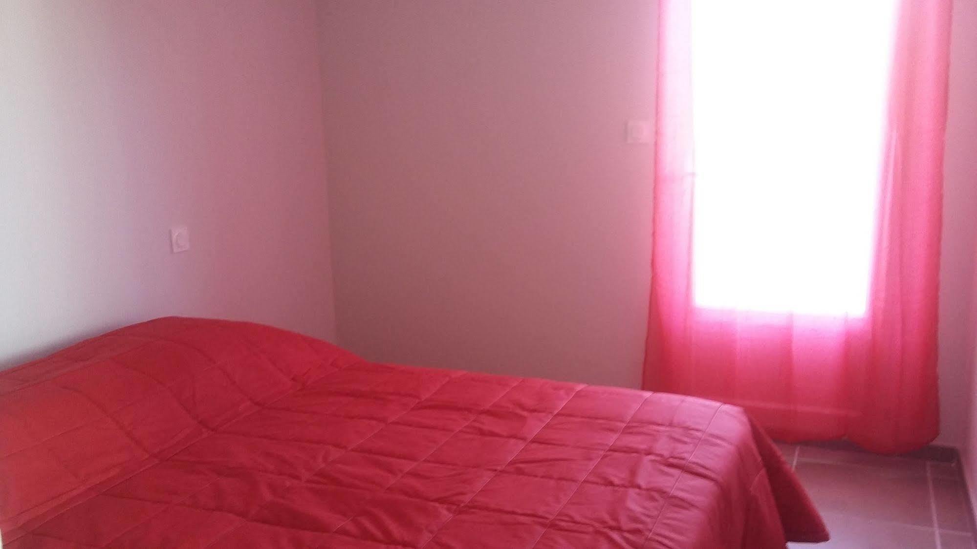 Appart'Hotel Et Chambres Essentiel Spa Arles Dış mekan fotoğraf
