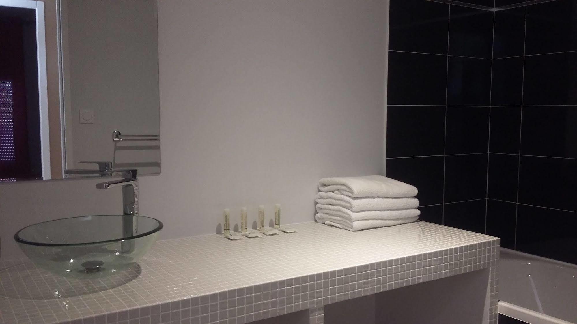 Appart'Hotel Et Chambres Essentiel Spa Arles Dış mekan fotoğraf